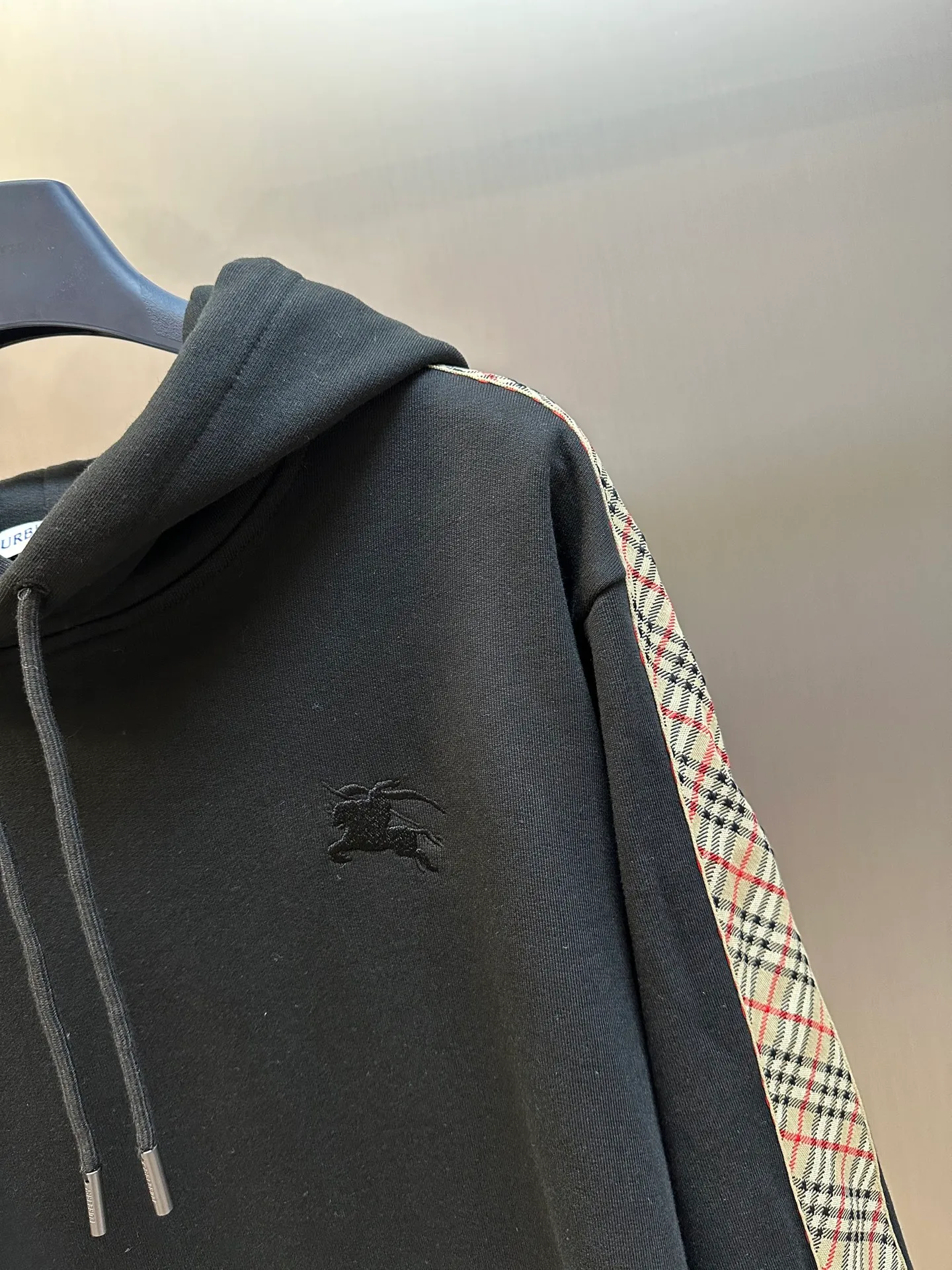 Burberry ， ， ， ， ， Breathable ， ， ， ， ， ， ， ， ， ， ， ， Classic ， ， ， ， ， 。 size：s m l xl